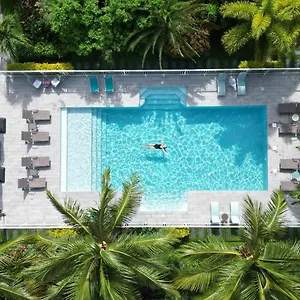 & Le Cocotel Hotel